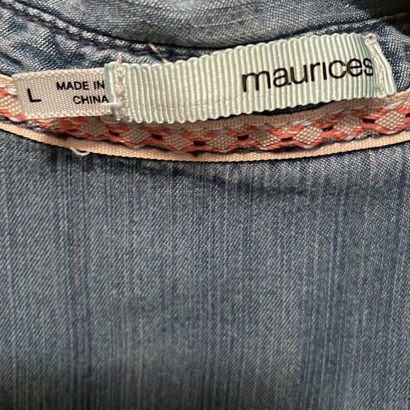 Maurices button up - Picture 3 of 3